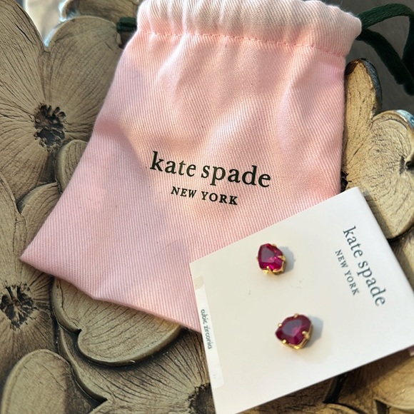 ♠️ kate spade Gold & Fuchsia Crystal Stud Earrings ♠️ - Picture 2 of 5
